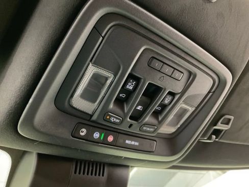 Used 2026 GMC Sierra 1500 Denali Ultimate w/ LPO, Black Badging Package AWD/4WD image 18
