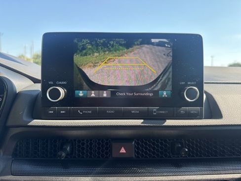 Used 2024 Honda CR-V EX image 12