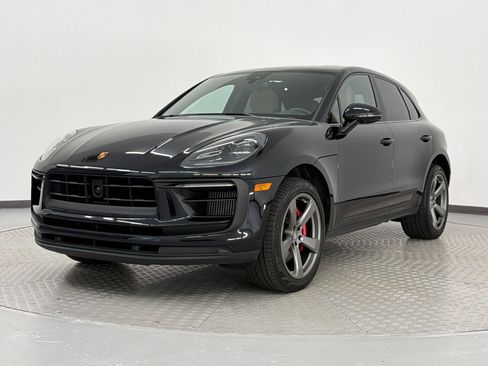 Used 2023 Porsche Macan S AWD/4WD image 1