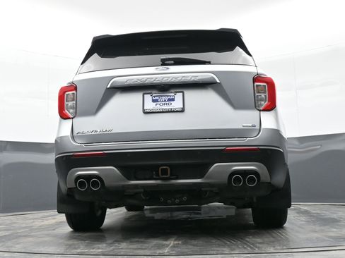 Used 2020 Ford Explorer Platinum w/ Premium Technology Package image 46