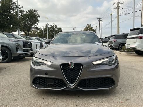 Used 2022 Alfa Romeo Giulia Ti image 2