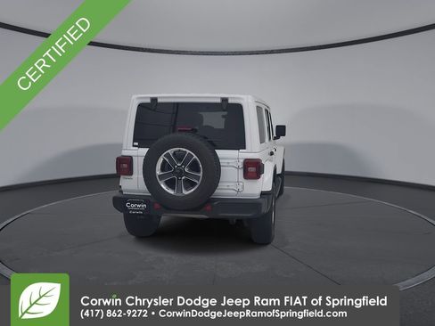 Used 2019 Jeep Wrangler Unlimited Sahara image 12