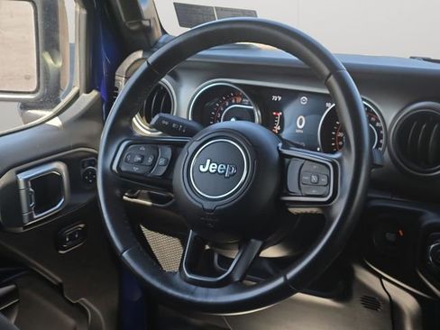 Used 2018 Jeep Wrangler Unlimited Sport S AWD/4WD image 18