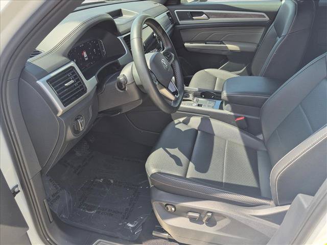 Used 2022 Volkswagen Atlas Cross Sport SE FWD image 15