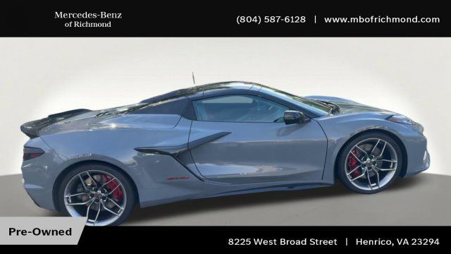 Used 2025 Chevrolet Corvette Z06 RWD image 3
