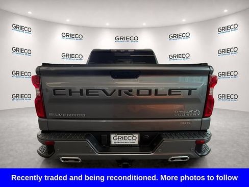 Used 2020 Chevrolet Silverado 1500 High Country w/ Technology Package AWD/4WD image 6
