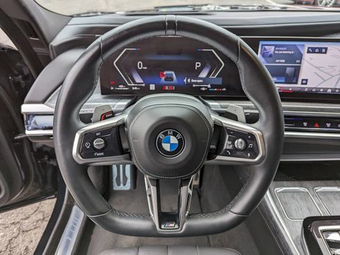 Used 2023 BMW 760i xDrive AWD/4WD image 18