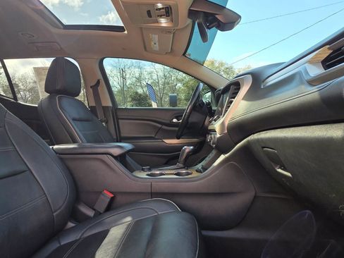 Used 2019 GMC Acadia Denali w/ Technology Package AWD/4WD image 14