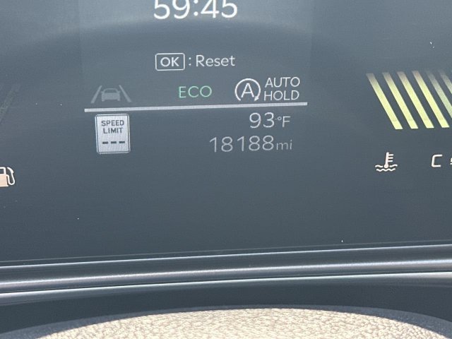 Used 2025 Kia Sorento EX w/ Panoramic Sunroof Package FWD image 12