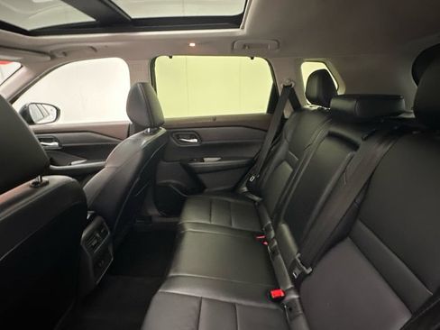 Certified 2023 Nissan Rogue SV w/ SV Premium B Package AWD/4WD image 10