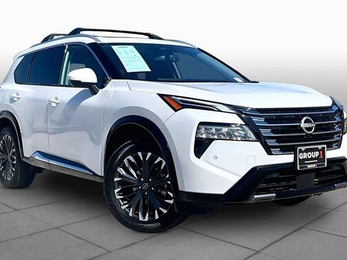Certified 2025 Nissan Rogue Platinum AWD/4WD image 3