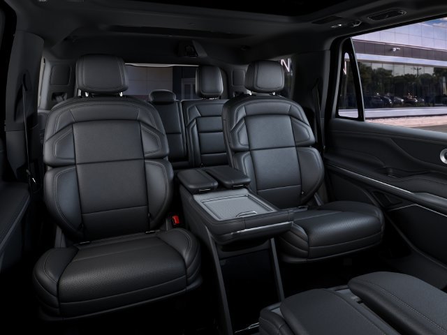New 2027 Lincoln Navigator Reserve w/ Jet Appearance Package AWD/4WD image 11