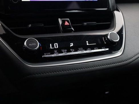 Used 2024 Toyota Corolla SE image 18