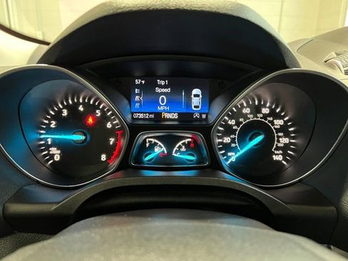 Used 2019 Ford Escape SEL image 22