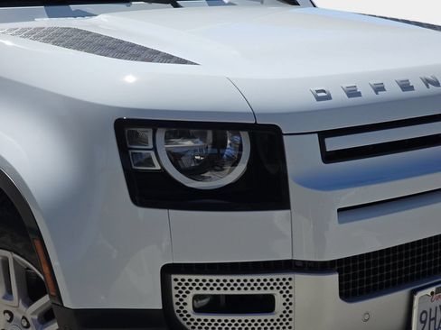 Used 2023 Land Rover Defender 110 S AWD/4WD image 30
