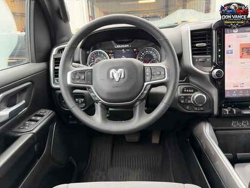 Used 2025 RAM 1500 Big Horn AWD/4WD image 13