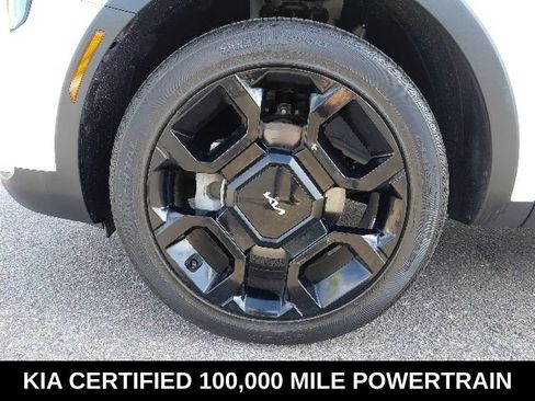 Certified 2024 Kia Sorento X-Line EX AWD/4WD image 10