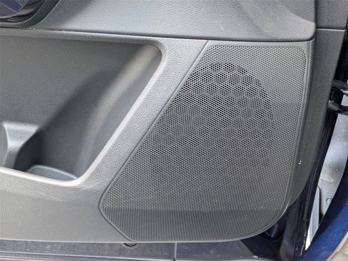 Used 2024 Nissan Pathfinder SV image 15