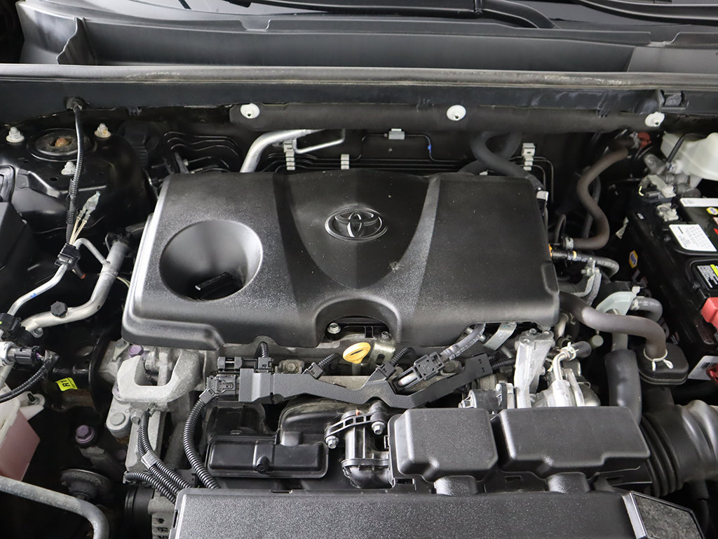 Used 2021 Toyota RAV4 XLE Premium AWD/4WD image 22