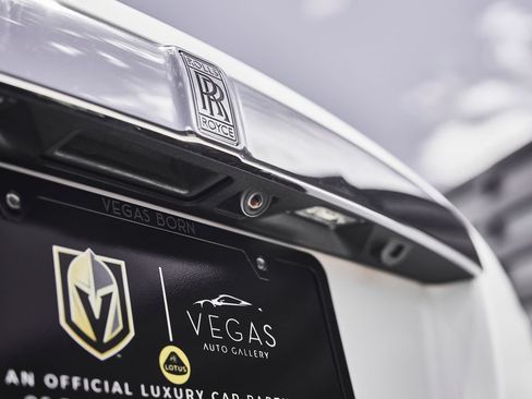 Used 2018 Rolls-Royce Dawn RWD image 14