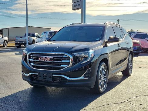 Used 2019 GMC Terrain SLT w/ Preferred Package image 2