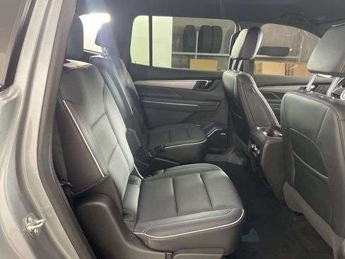 Used 2025 Buick Enclave Preferred image 26