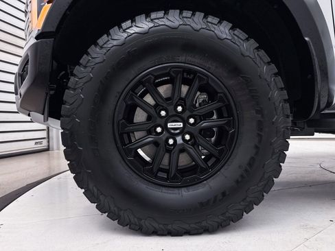 Used 2025 Ford F150 Raptor image 35