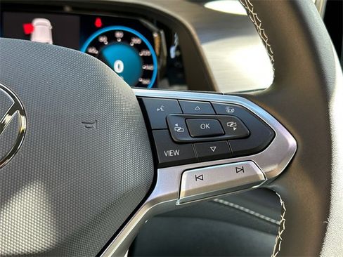 New 2026 Volkswagen Atlas Cross Sport SE image 13