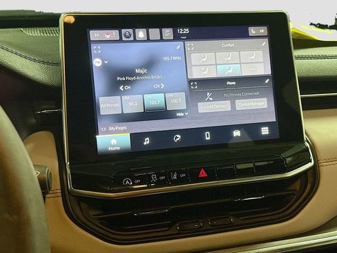 Used 2023 Jeep Compass Limited image 15