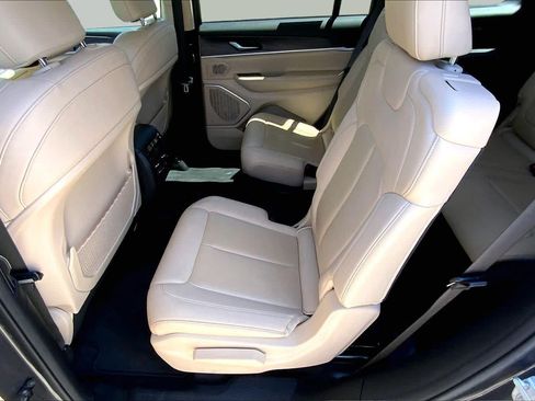 Used 2021 Jeep Grand Cherokee L Limited AWD/4WD image 20