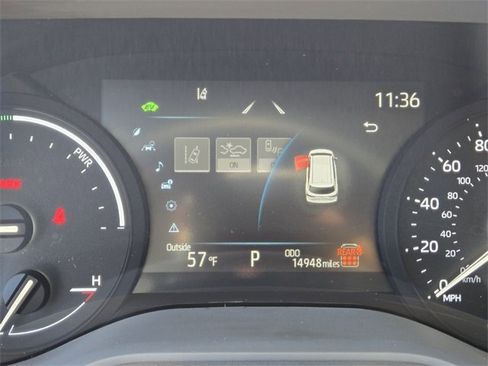 Used 2025 Toyota Sienna XLE image 23