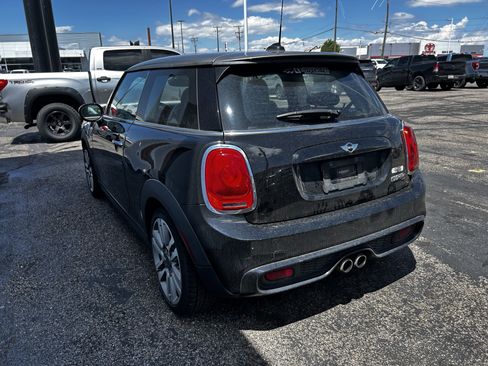 Used 2017 MINI Cooper S FWD image 2