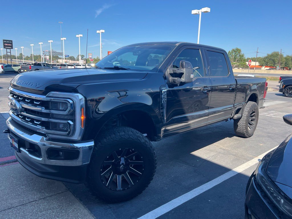 Used 2023 Ford F250 Lariat AWD/4WD image 1