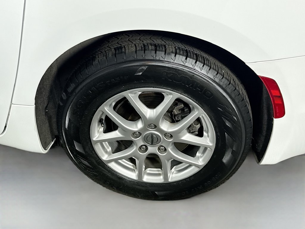 Used 2024 Chrysler Pacifica Touring-L FWD image 35