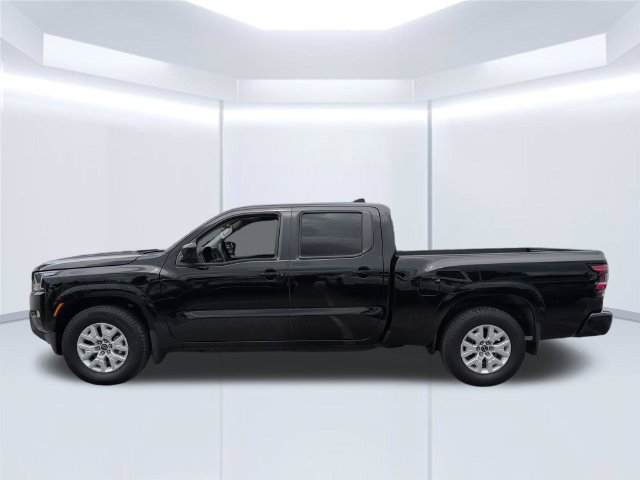 Used 2024 Nissan Frontier SV RWD image 2