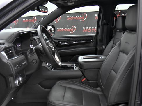 Used 2023 GMC Yukon XL Denali image 21