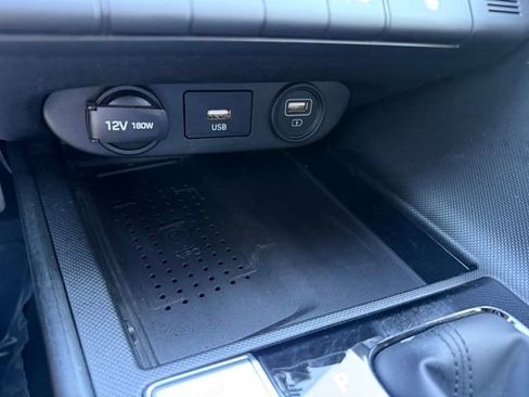 Used 2021 Hyundai Elantra SEL w/ Convenience + Premium Package FWD image 28
