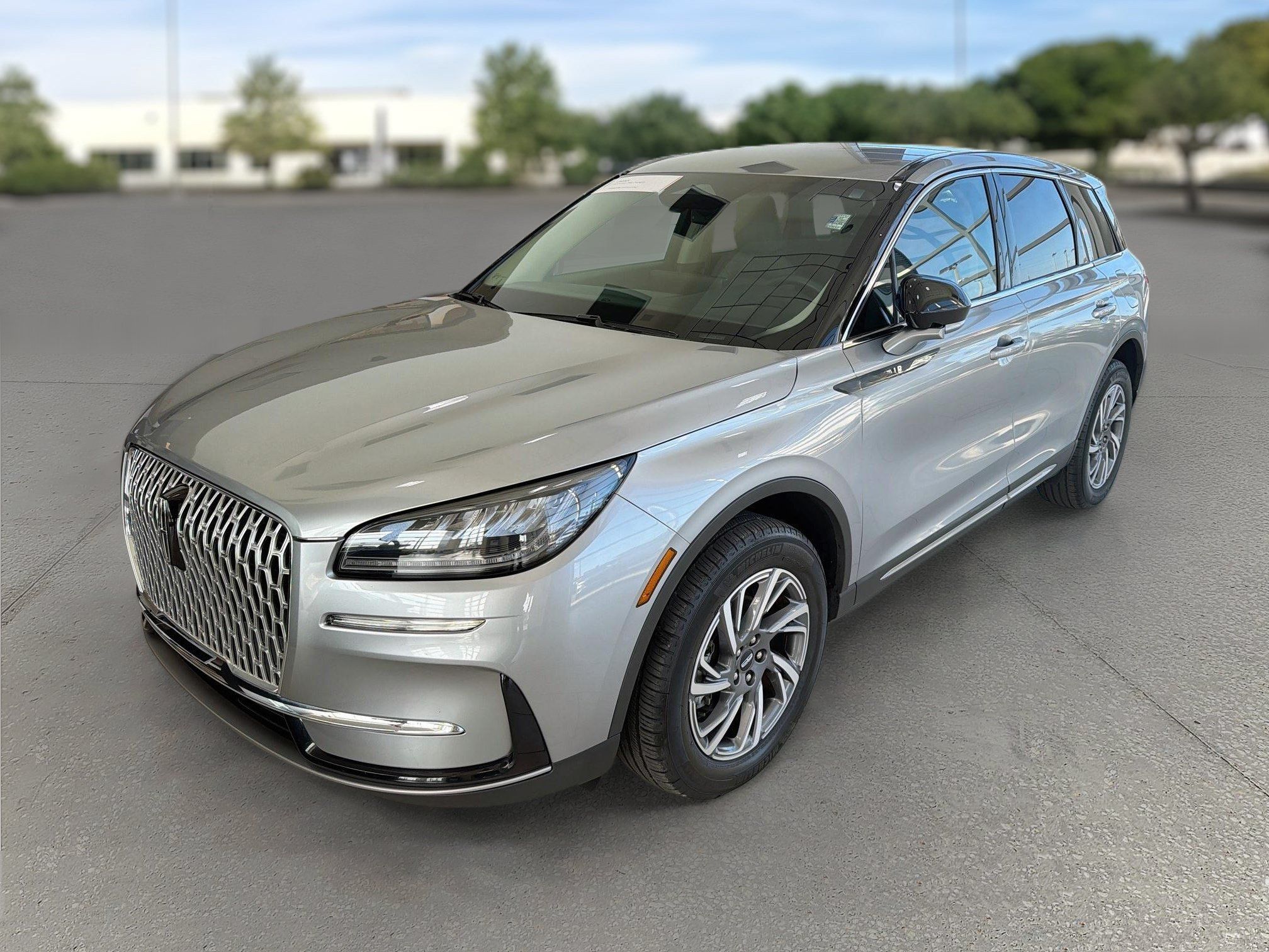 Certified 2023 Lincoln Corsair FWD image 2