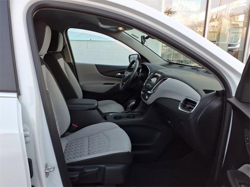 Used 2022 Chevrolet Equinox LT image 21