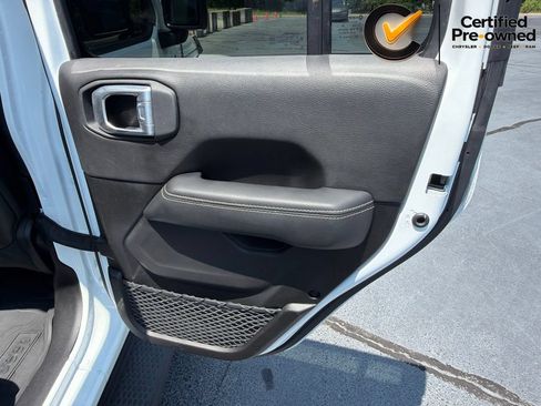 Certified 2022 Jeep Wrangler Unlimited Sahara AWD/4WD image 26