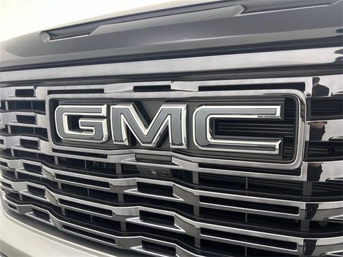Used 2025 GMC Sierra 1500 Denali Ultimate image 32