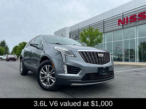 Used 2022 Cadillac XT5 Premium Luxury w/ LPO, Floor Liner Package AWD/4WD image 4