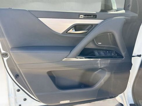 Used 2023 Lexus LX 600 F Sport w/ Accessory Package (Z1) image 23