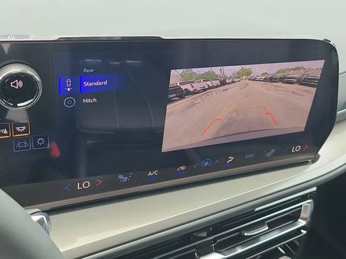 New 2026 Chevrolet Traverse LT image 30