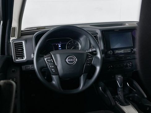 Used 2024 Nissan Frontier SV w/ Technology Package image 17