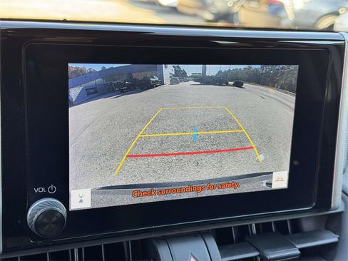 Used 2023 Toyota RAV4 LE image 4