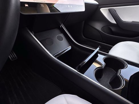 Used 2019 Tesla Model 3 Performance image 14