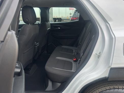 Used 2023 Chevrolet TrailBlazer LS image 16