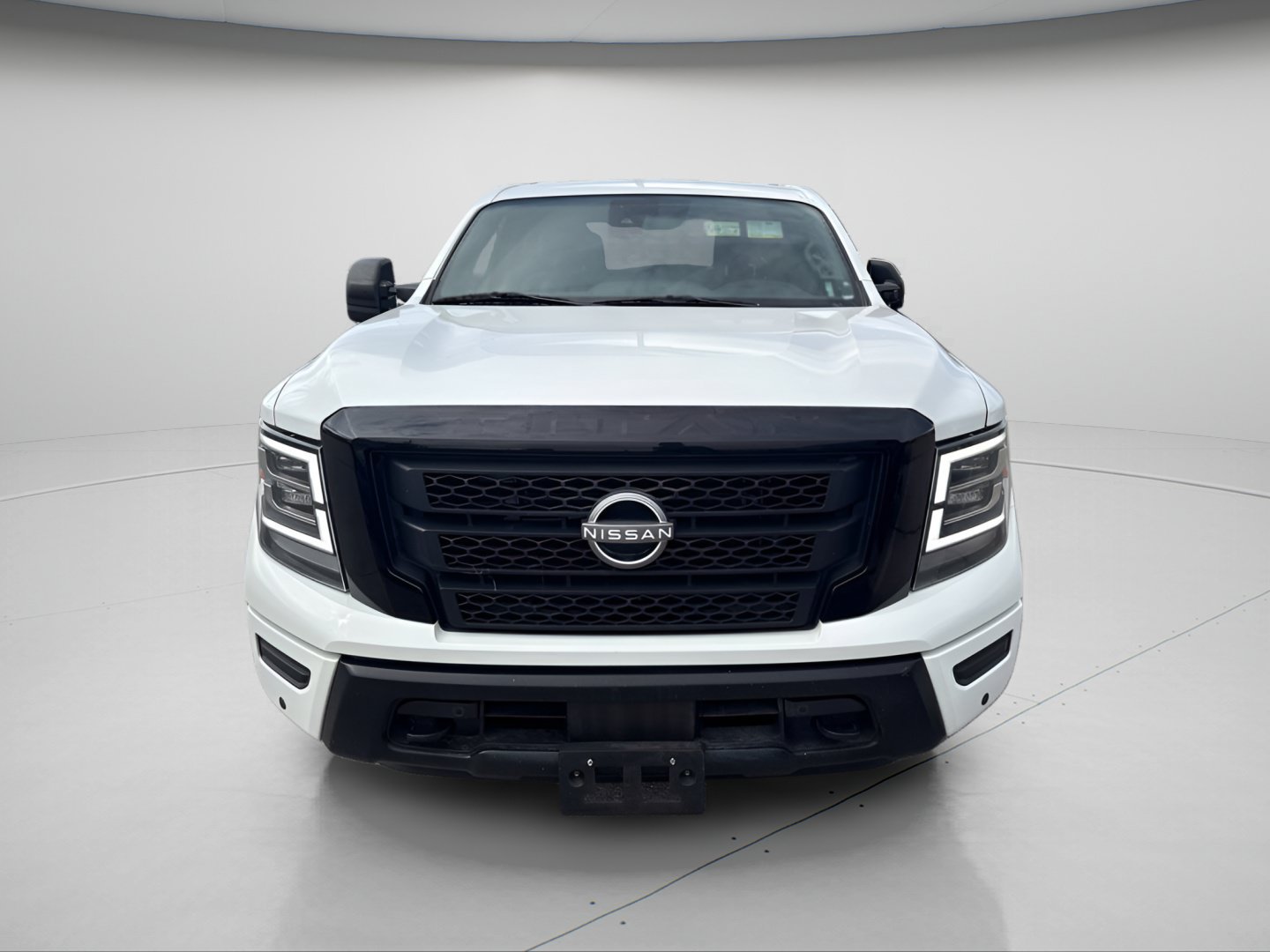 Used 2023 Nissan Titan SV w/ SV Convenience Package AWD/4WD image 16