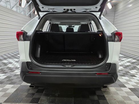 Used 2020 Toyota RAV4 XLE w/ Convenience Package AWD/4WD image 39